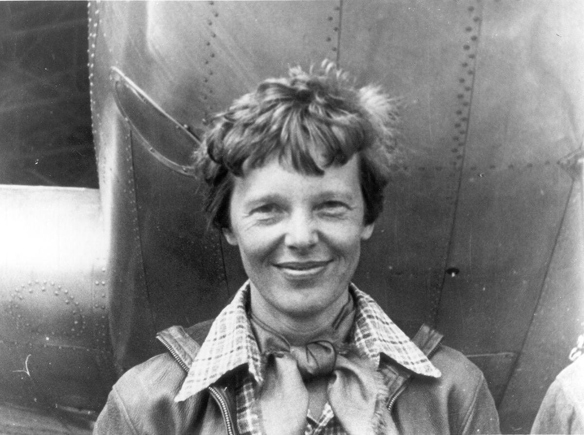 Amelia Earhart, aviadora y viajera... El último vuelo