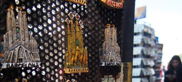 Souvenirs de Barcelona que suelen vender los "top manta"