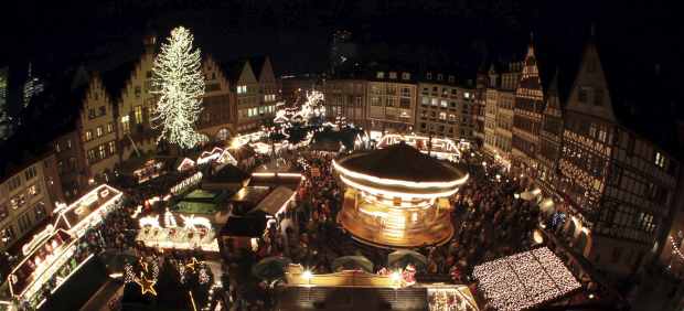 Mercadillo de Navidad en Fráncfort, Alemania