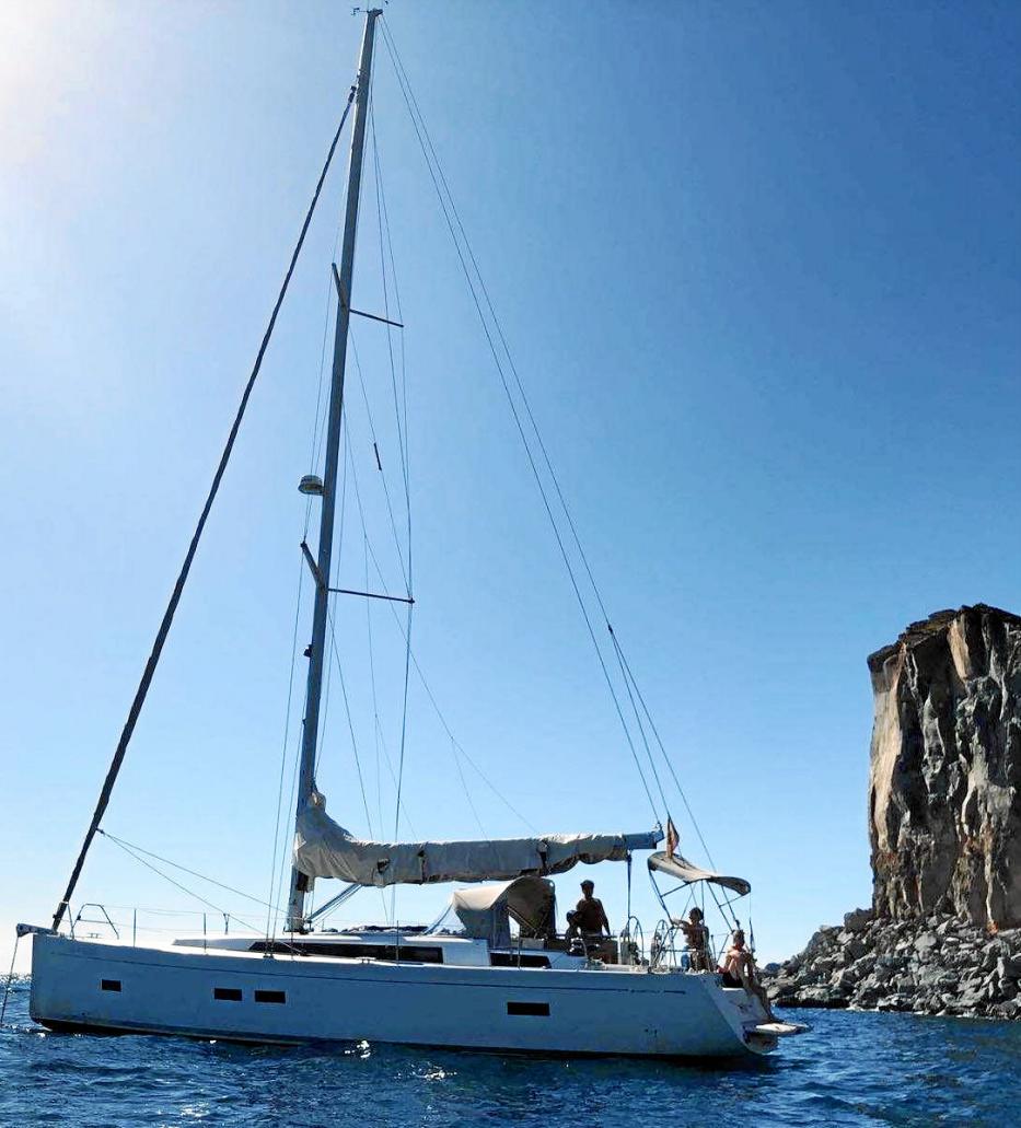 El placer de surcar las islas Canarias en un velero «deluxe»