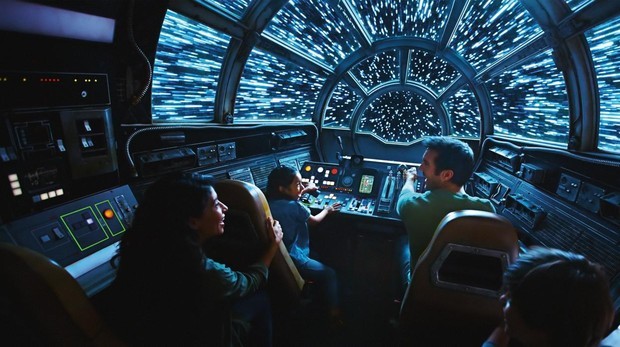 Así es el Halcón Milenario, la estrella de la nueva zona Star Wars en Disneyland