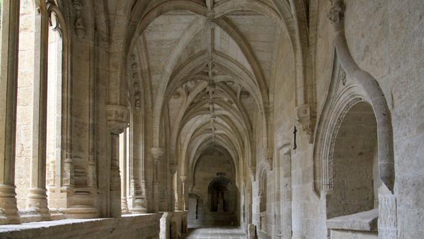 El claustro radiante de una de las catedrales más bellas y desconocidas