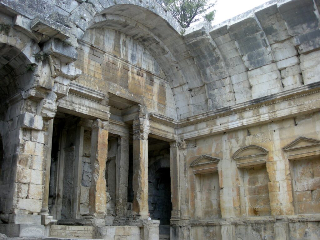 Las ruinas del templo de Diana - NIMES