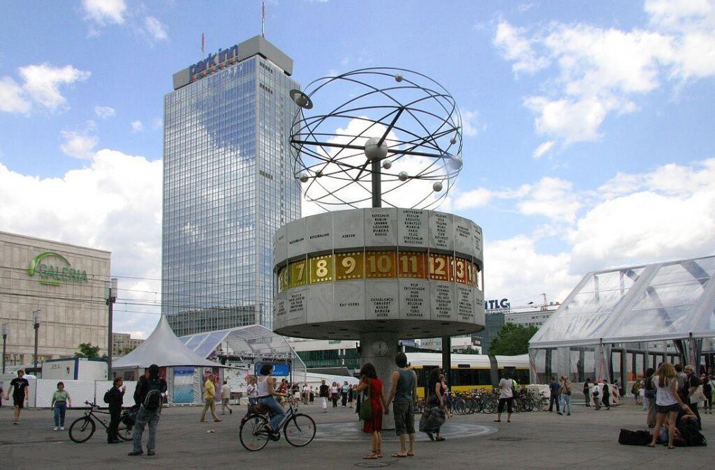 Alexander Platz.  BERLÍN