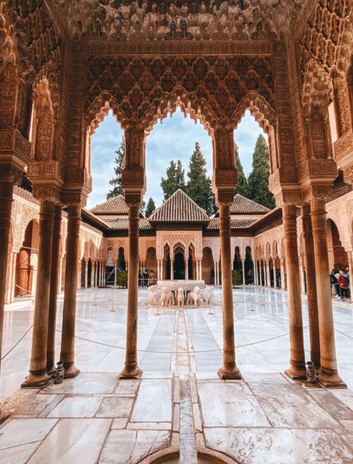 La Alhambra de Granada: un tesoro arquitectónico