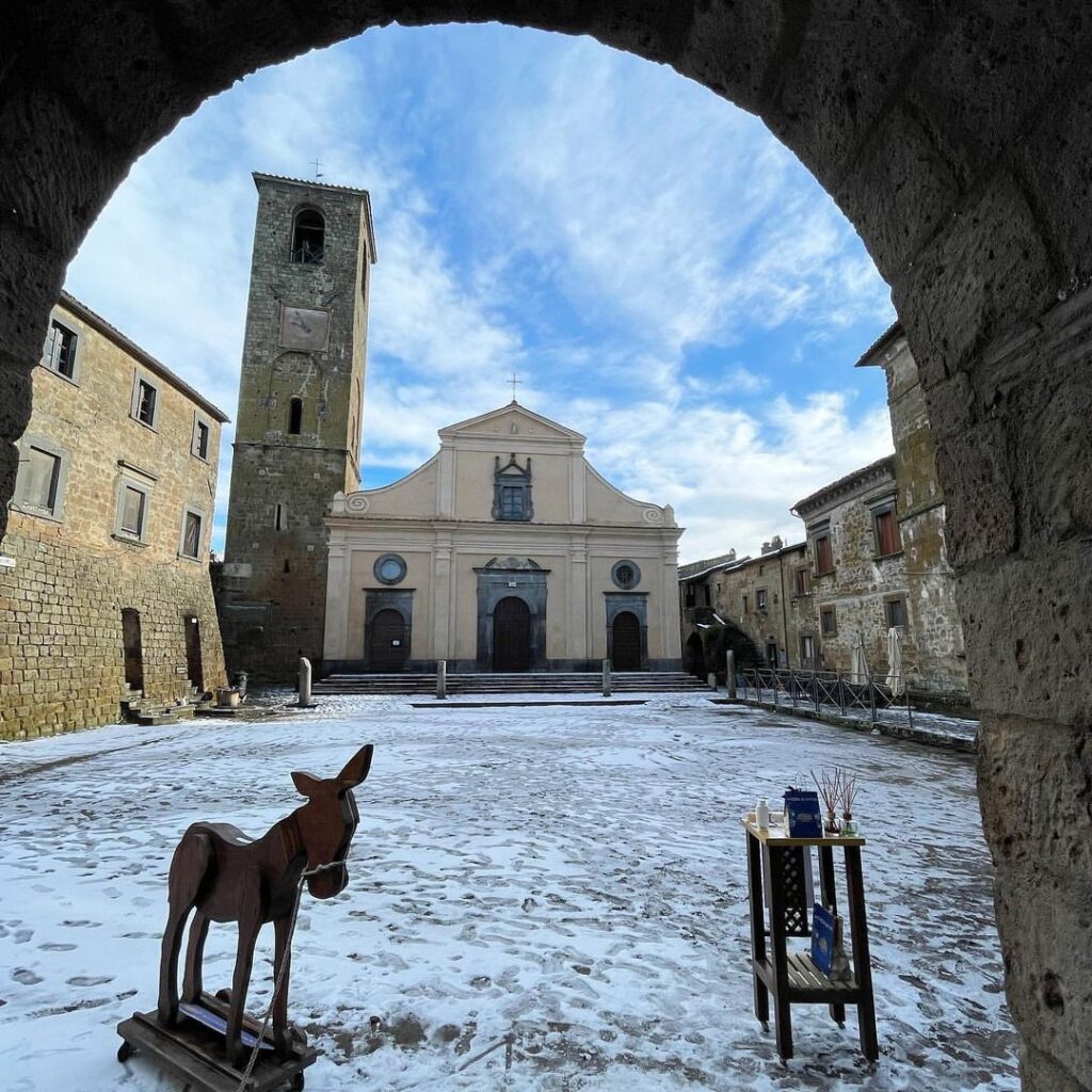 La ciudad medieval que se niega a morir: Descubre Civita di Bagnoregio en Italia