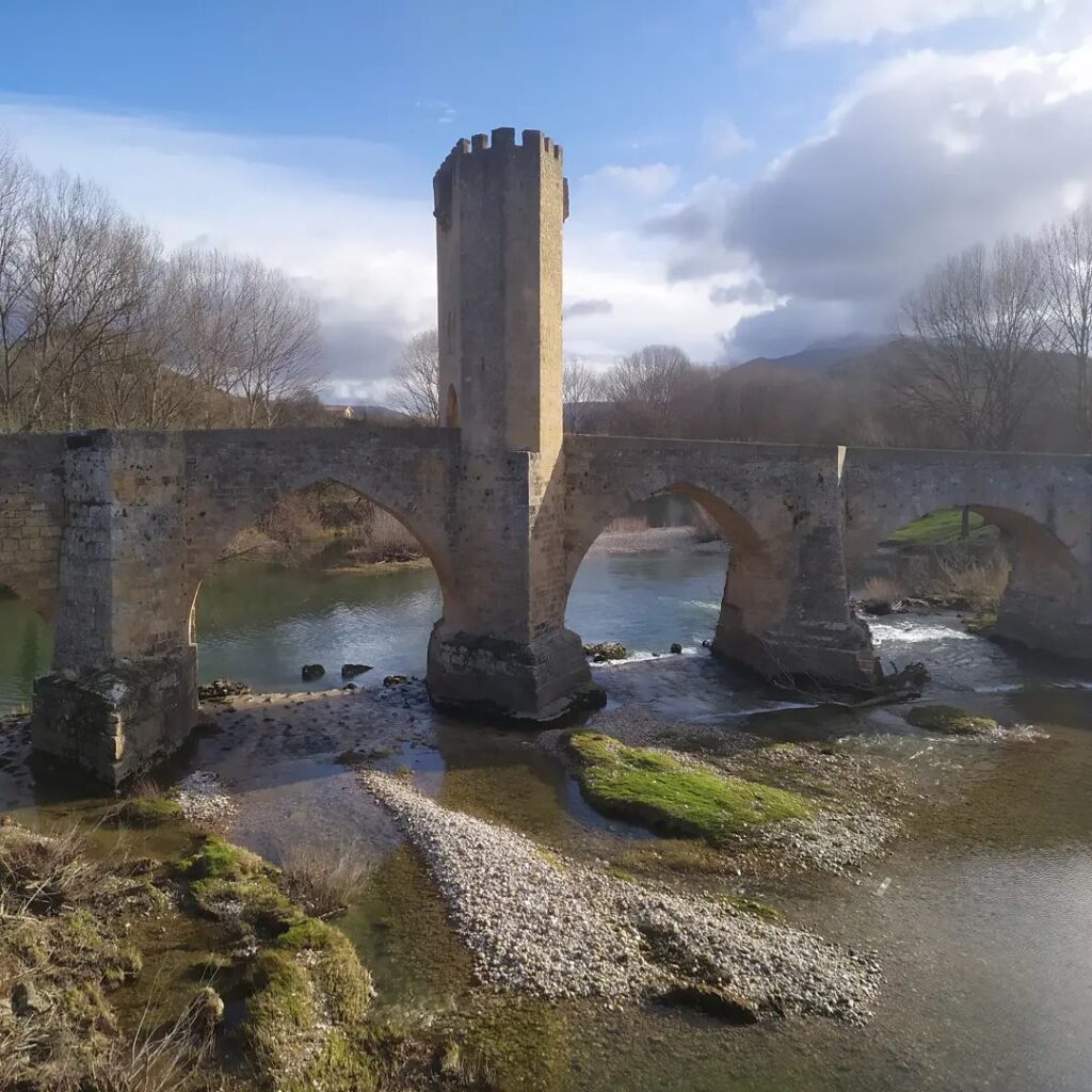El puente románico de Frías
